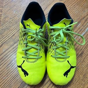 Puma Youth Soccer Cleats size 5